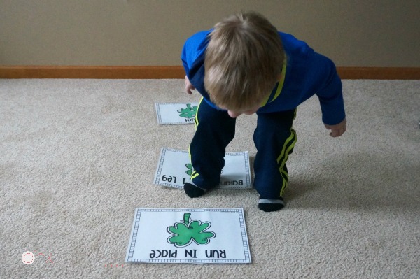 St. Patrick’s Day Gross Motor – Clover Hop A fun way to get the kids moving with a St. Patrick's Day theme! I'm using this all of March!