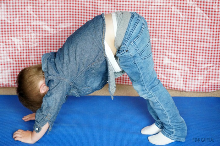 Farm yoga and movement ideas. Great for kids yoga, brain breaks, or a great farm themed activity!