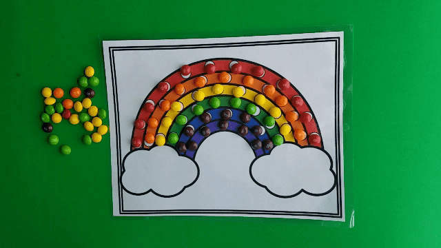 St. Patrick's Day fine motor activites. Fun St. Patrick's Day themed activities including cutting, tracing, manipulatives, clips, and more! Great for occupaitonal therapy, pre-k and kindergarten fine motor activities! 
